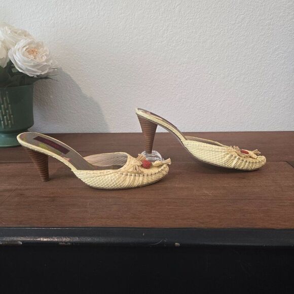 Vintage Kenzo Yellow Leather Snake Mule Heels w/ Beaded Tassle Sz 39 (US 8.5) - Picture 3 of 7